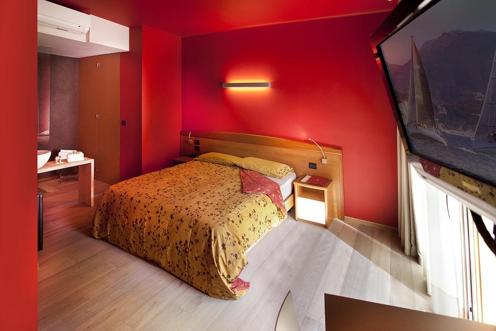 Ambienthotel Spiaggia Malcesine Kültér fotó