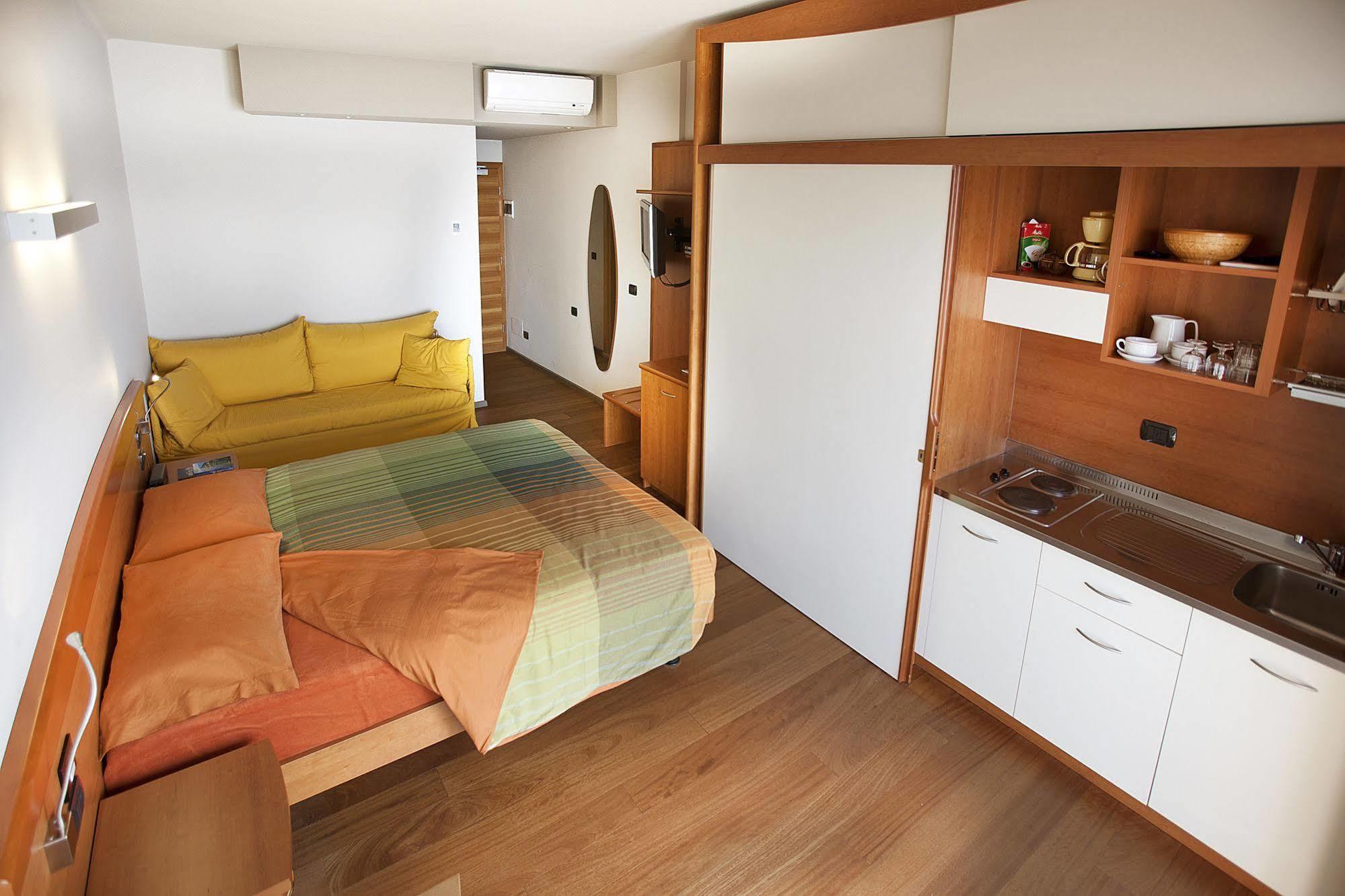 Ambienthotel Spiaggia Malcesine Kültér fotó